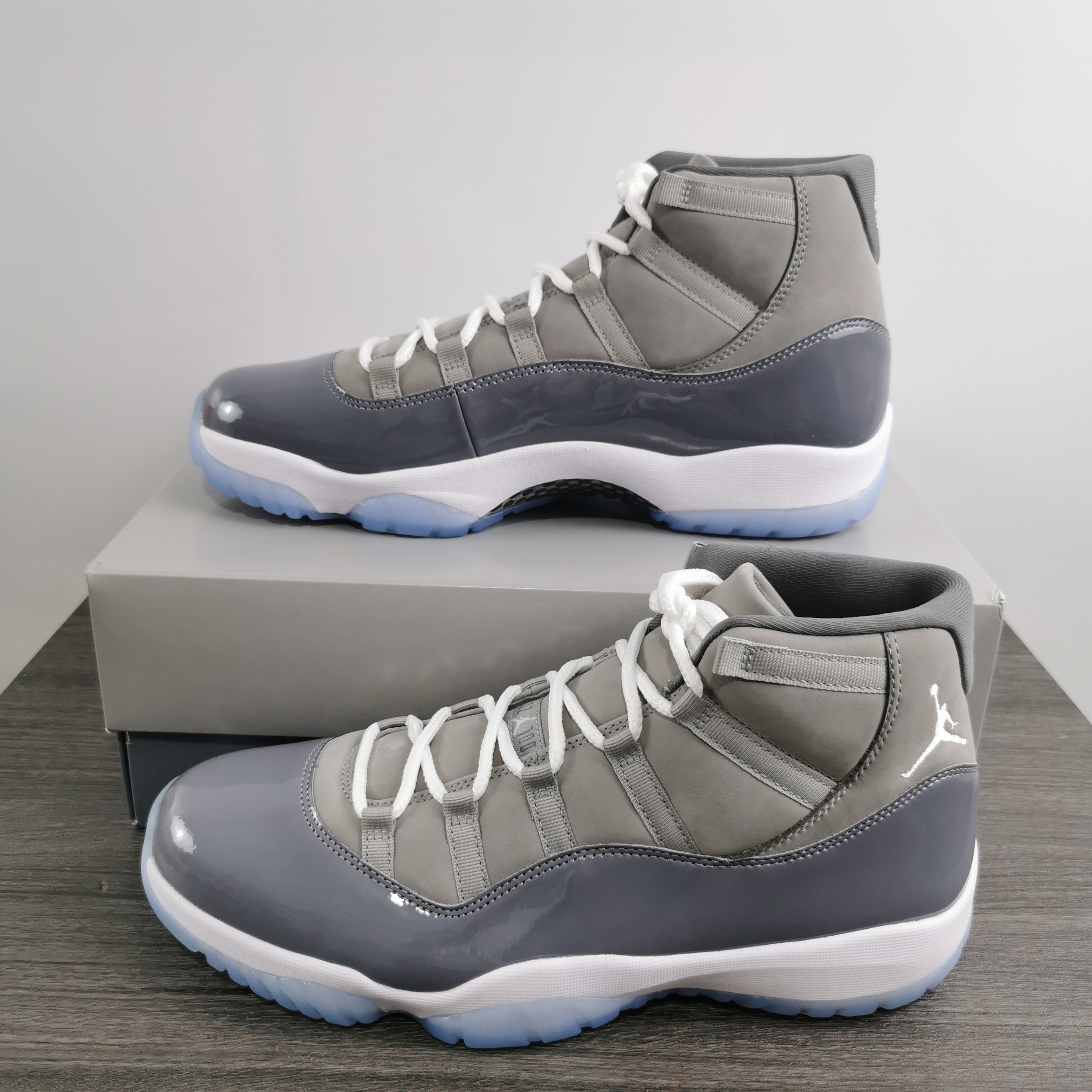 Air Jordan 11 Cool Grey