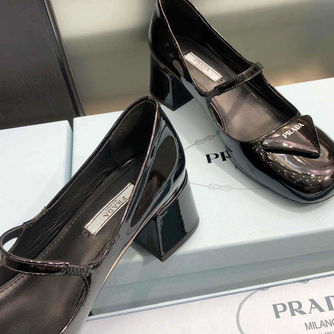 Women P*rada Top Quality Sandals