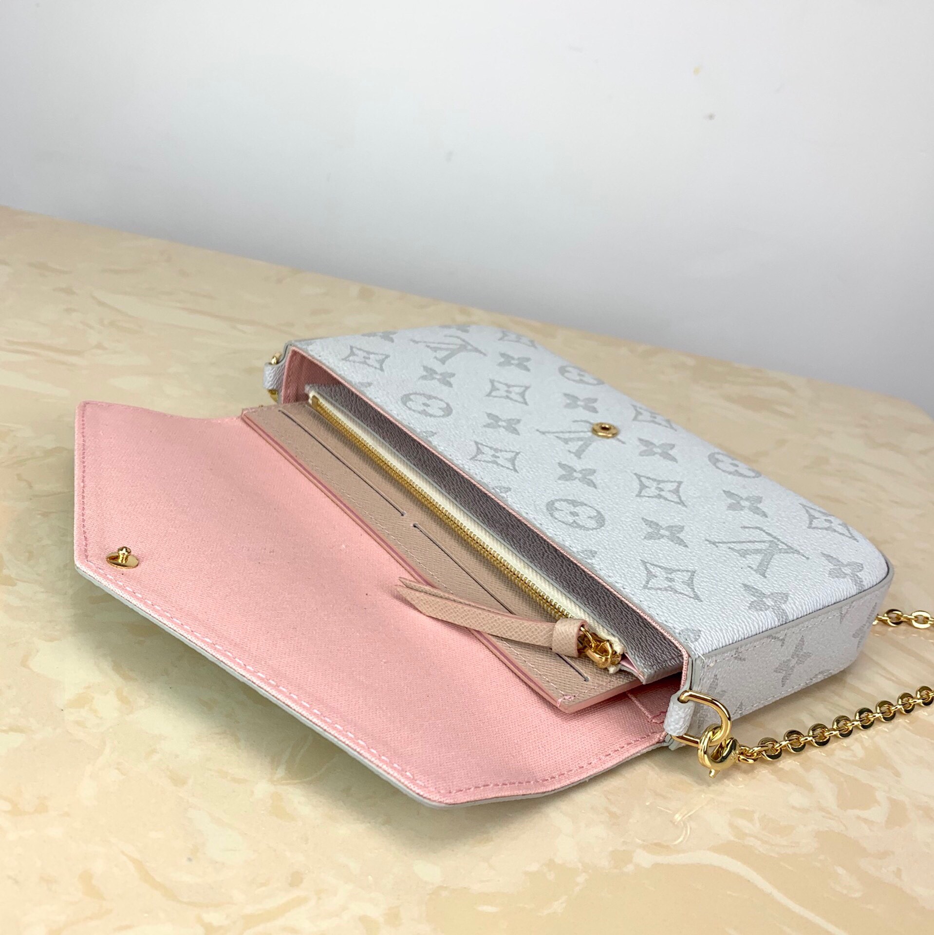 L*ouis V*uitton Bag Top Quality 21*11*2cm