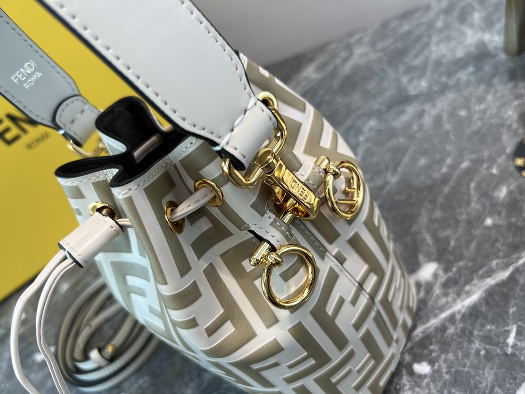 F*endi Bag Top Quality 12*10*18CM