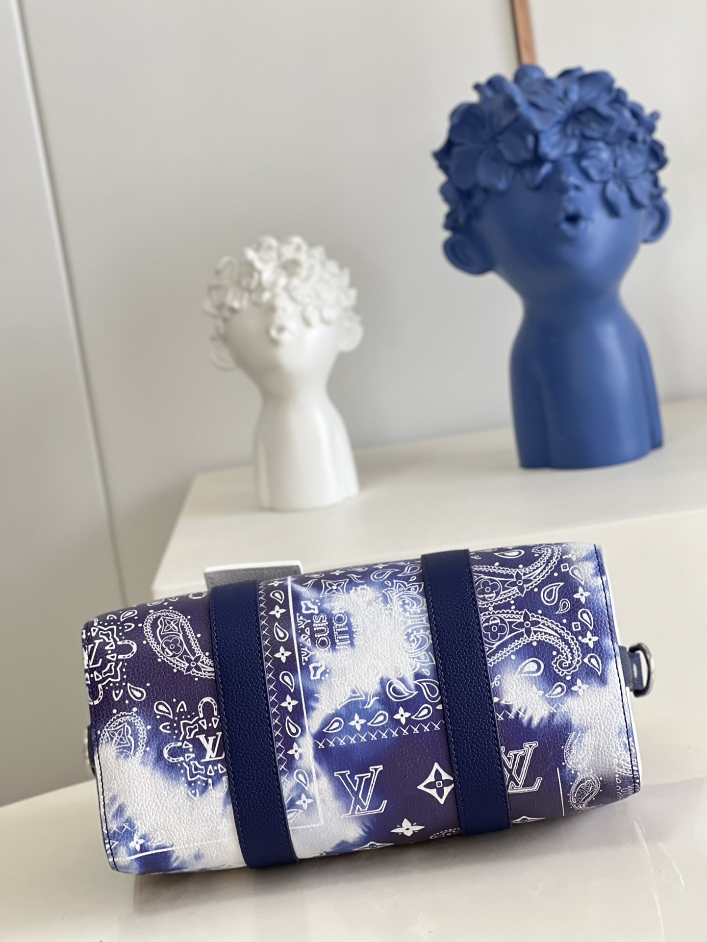 L*ouis V*uitton Top Bag 27*17*13cm