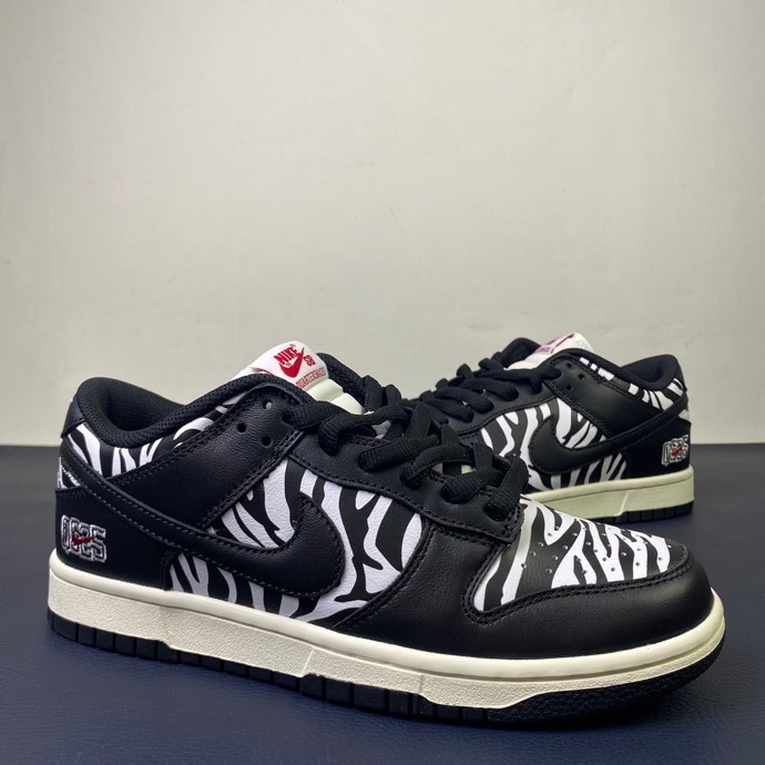 from Nike Dunk SB Low Zebra DM3510-001