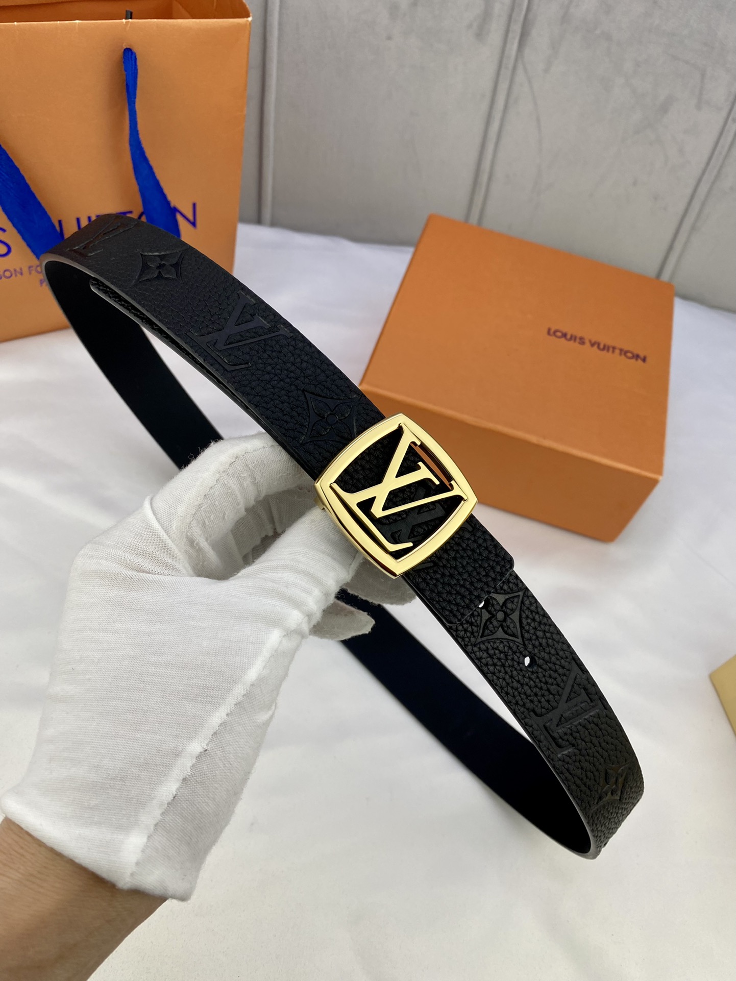 L*ouis V*uitton Belts Top Version