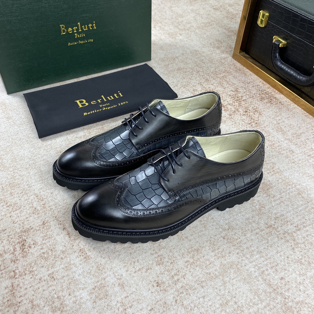 Men B*erluti Top Loafer