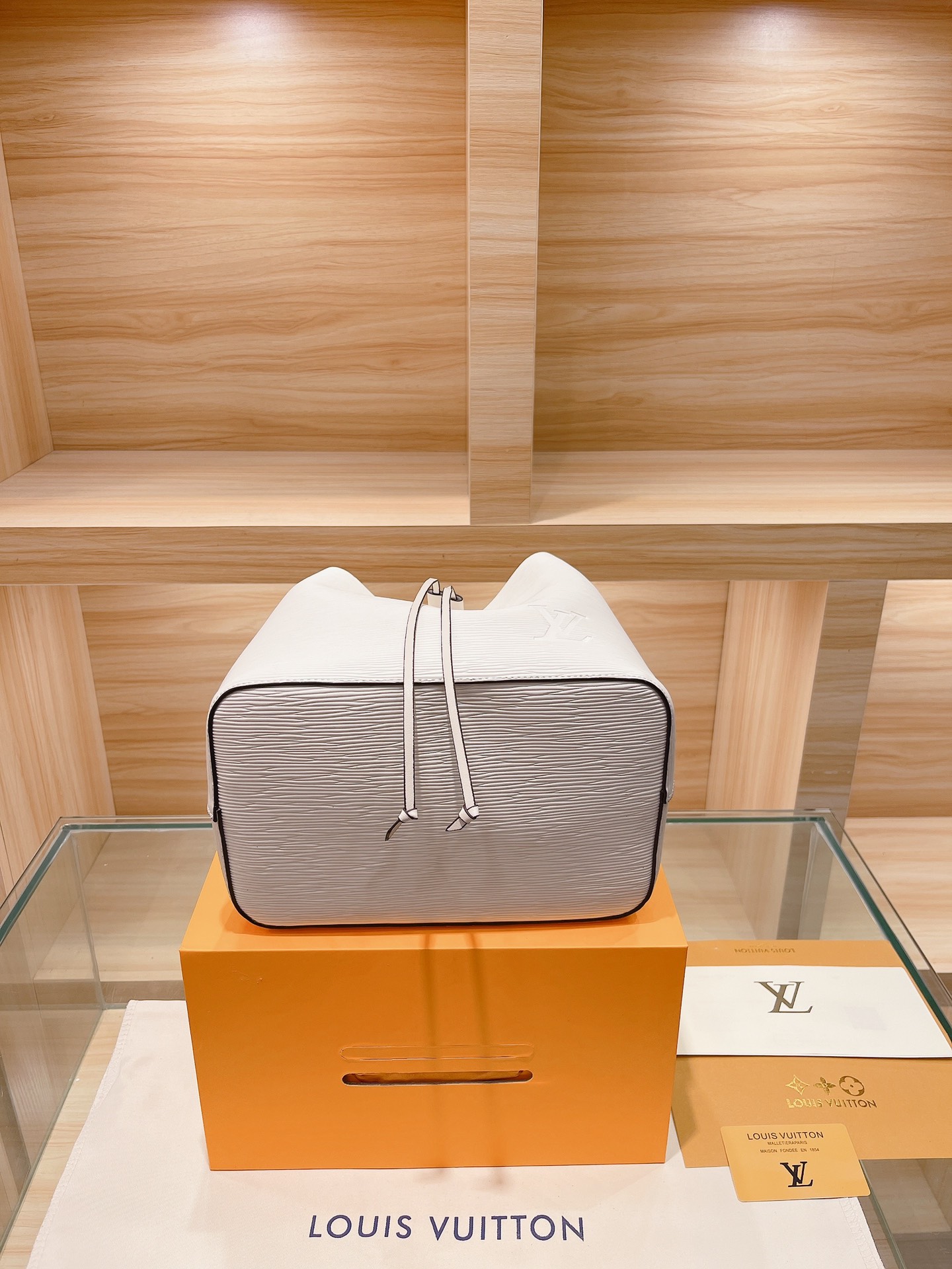 L*ouis V*uitton Top Bag 25*26cm