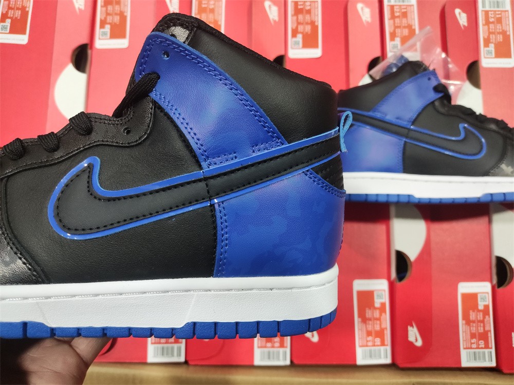 from NIKE DUNK HI RETRO SE DD3359-001