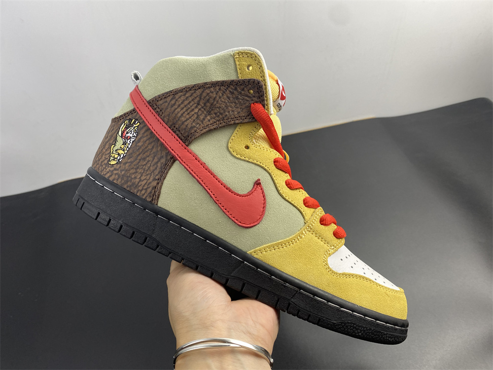 from Nike SB Dunk High CZ2205-700