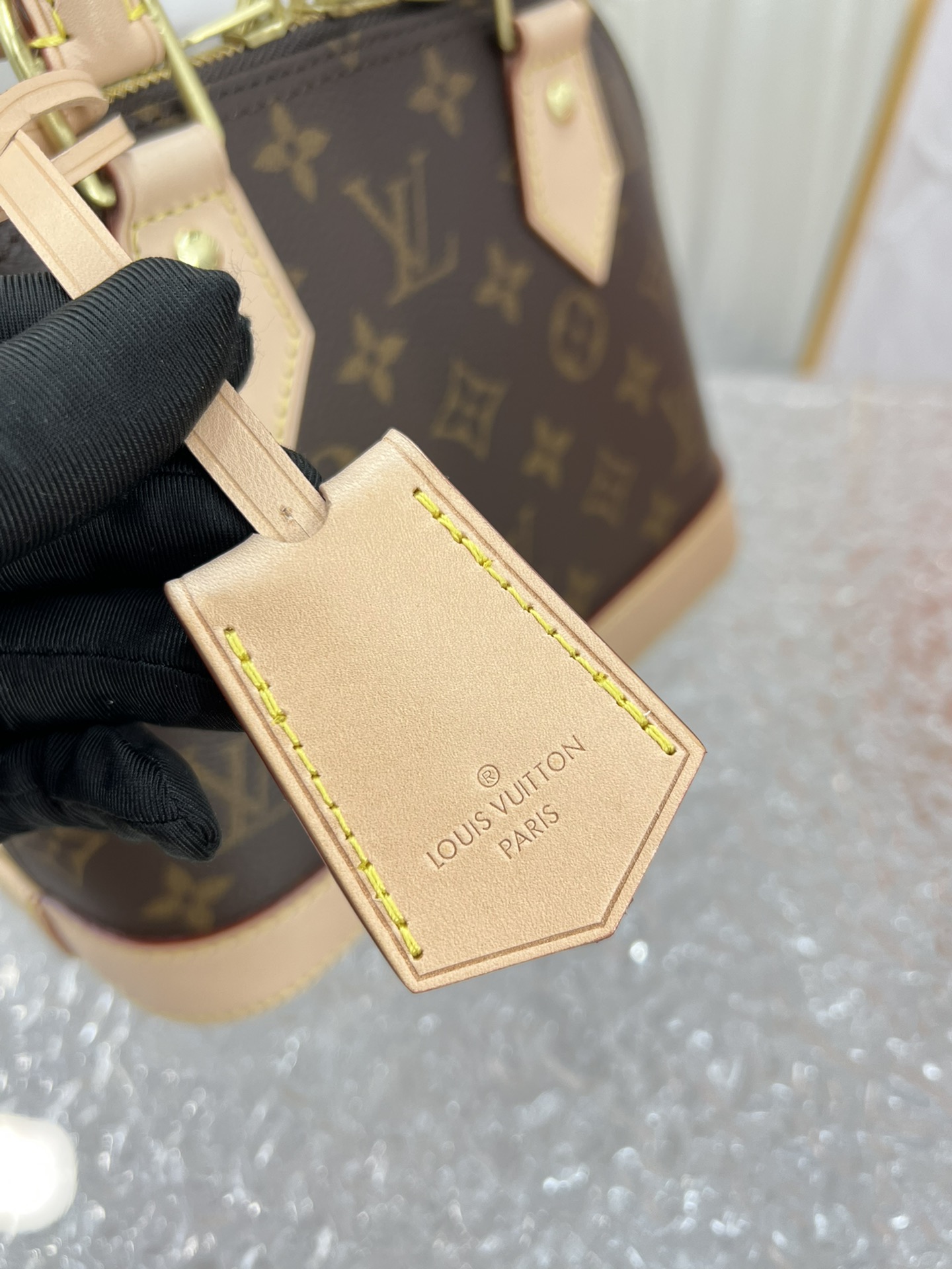 L*ouis V*uitton Top Bag 25*19*12cm