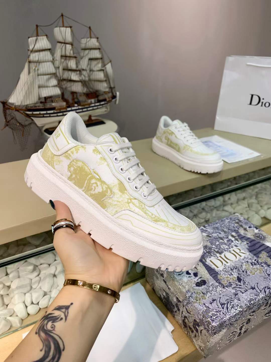 Men Women D*or Top Sneaker