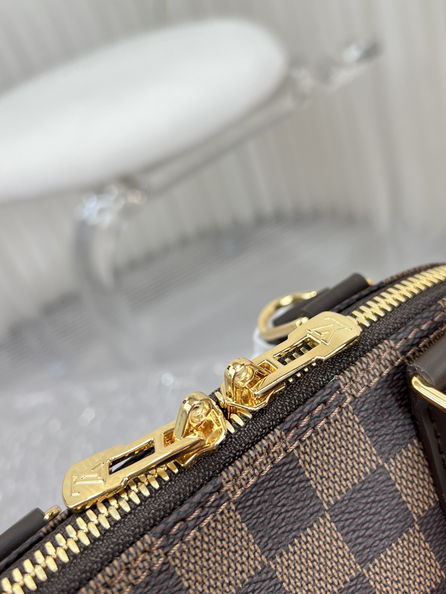 L*ouis V*uitton Top Bag 23.5*17.5*11.5cm