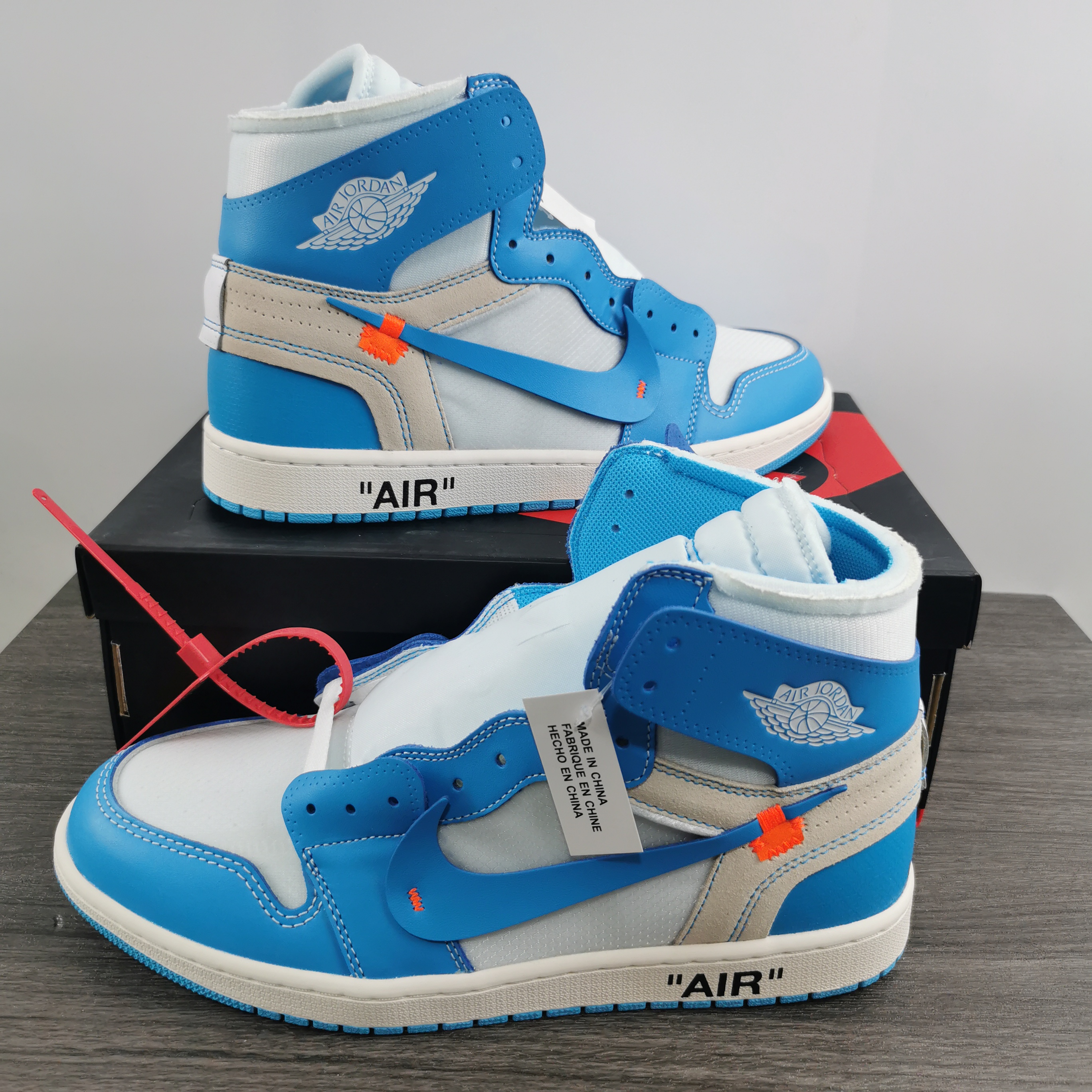 OFF WHITE x Air Jordan 1 Retro High
