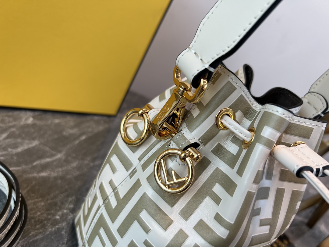 F*endi Bag Top Quality 12*10*18CM