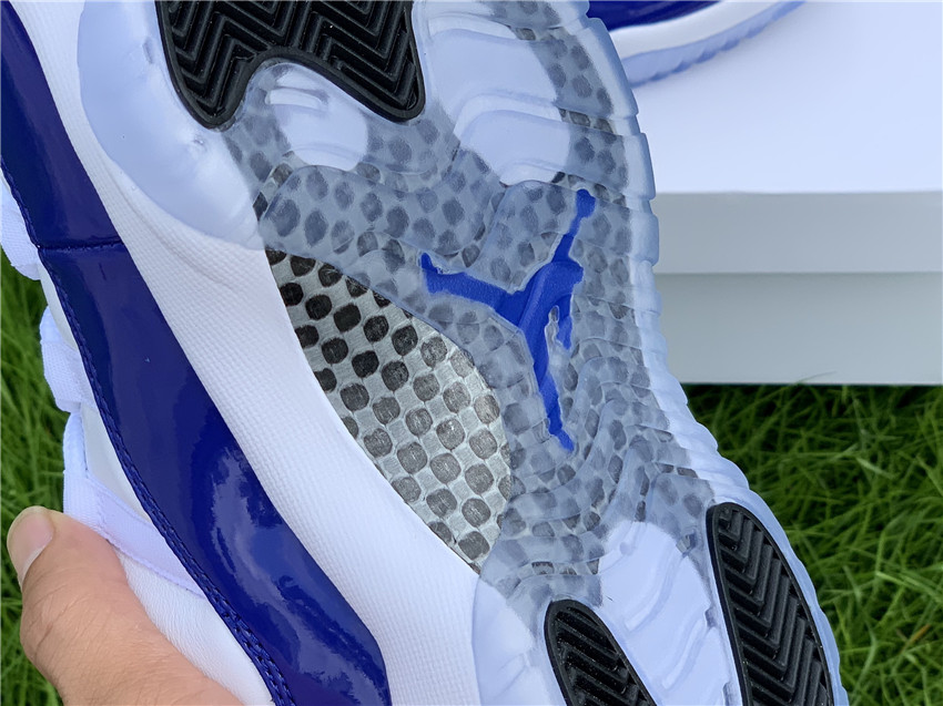 Air Jordan 11 Low WMNS “Concord” AH7860-100