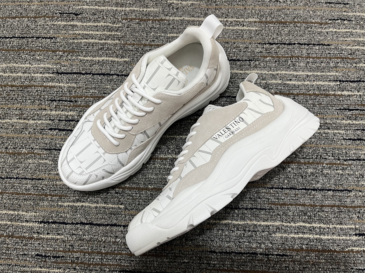 Men Women 𝑉*𝐴𝐿𝐸𝑁𝑇𝐼𝑁𝑂 Top Sneakers