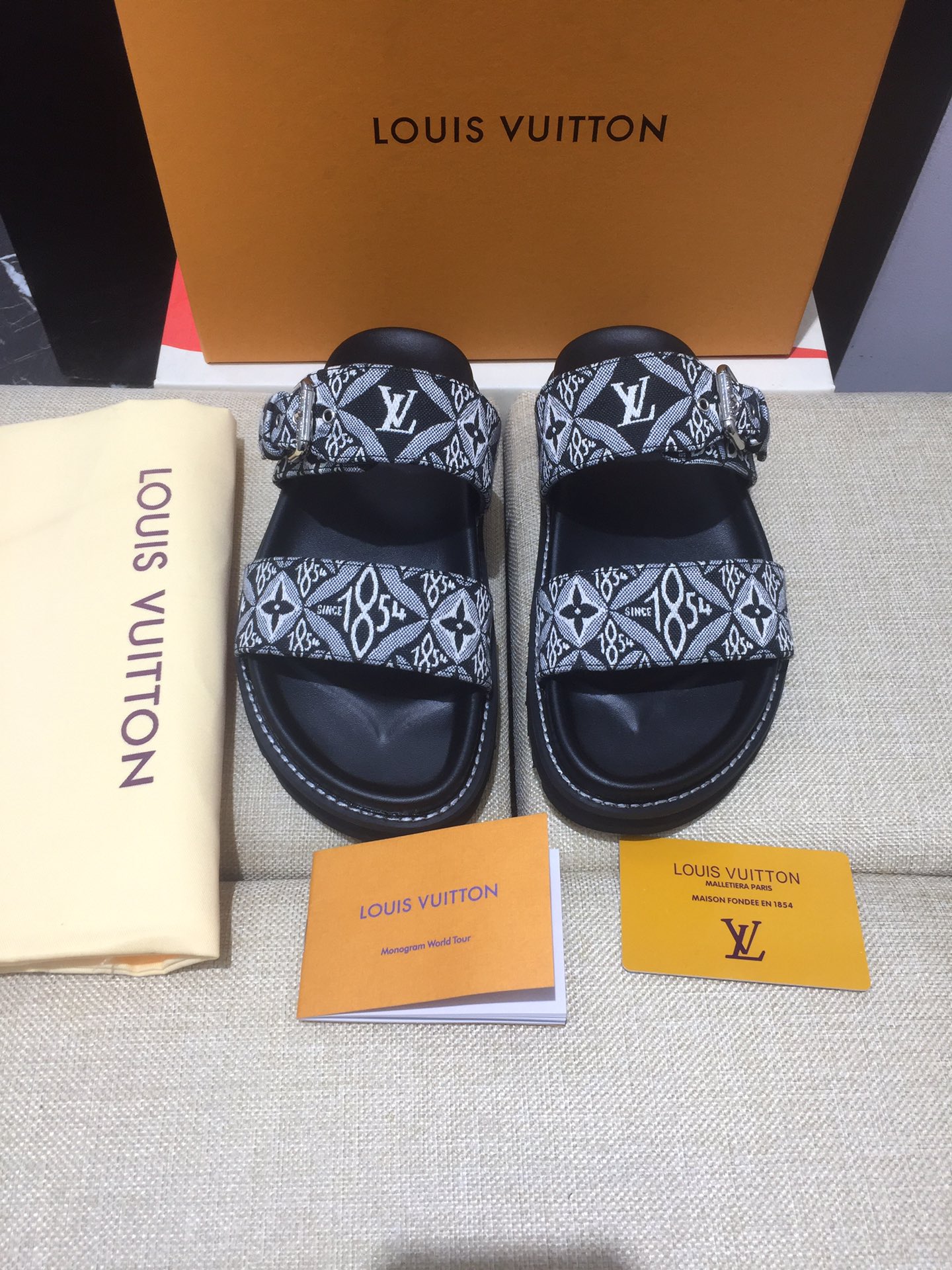 Women L*ouis V*uitton Top Slippers