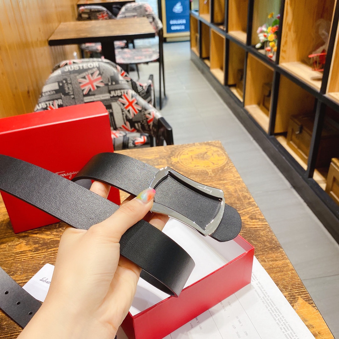 F*erragamo Top Version