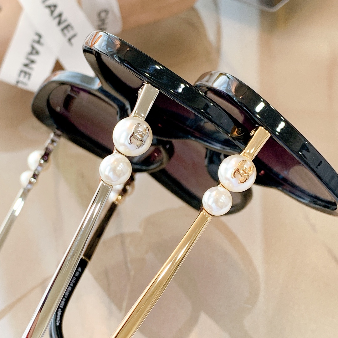 C*hanel Glasses Top