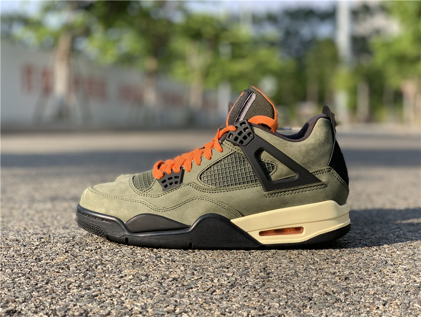 Air jordan 4 X Undefeated Travis Scott