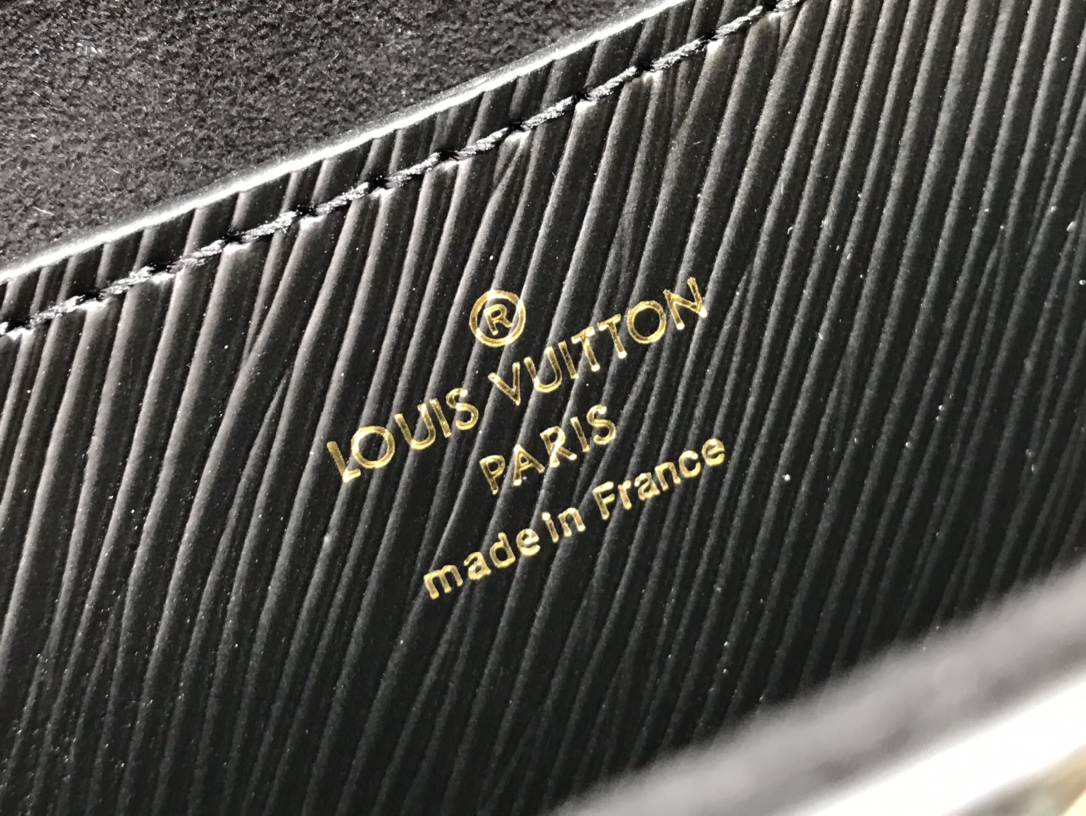 L*ouis V*uitton Top Bag 23*17*9.5cm