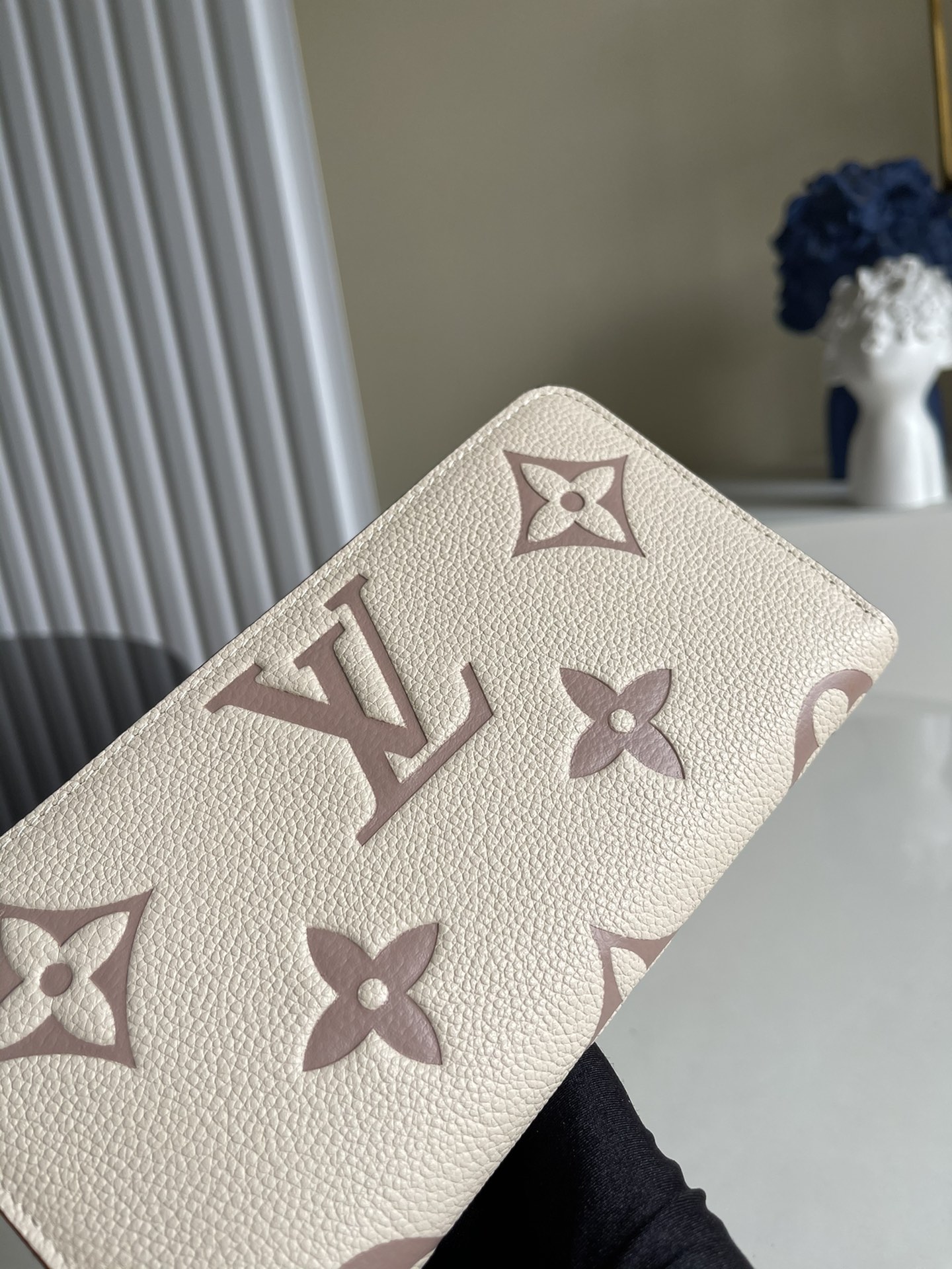 L*ouis V*uitton Top Bag 19.5*10.5*2.5cm