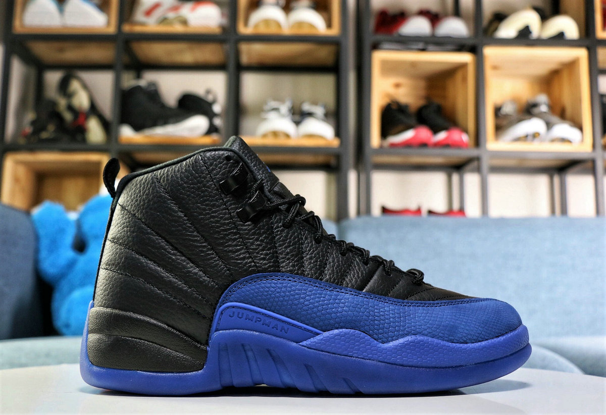 Air Jordan 12 โGame Royalโ