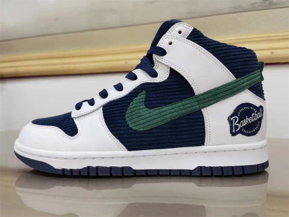 from Nike SB Dunk Hight DH0953 400