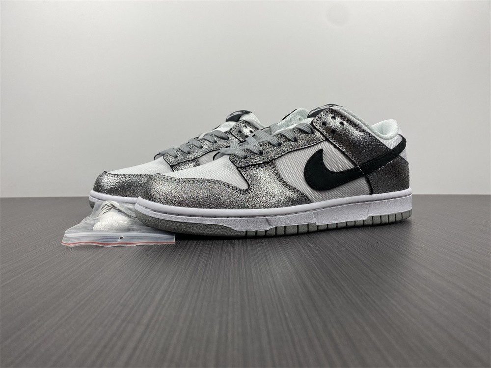 from Nike SB Dunk Low Shimmer DO5882-001