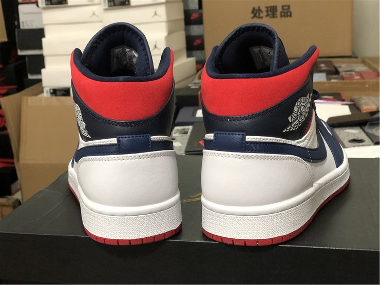 Air Jordan 1 Mid 852542-104