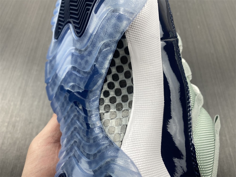 Air Jordan 11 Low 528895-007