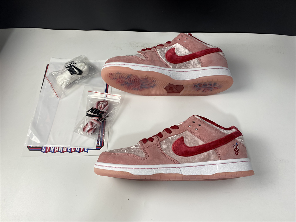 from Nike Dunk SB Low CT2552-800