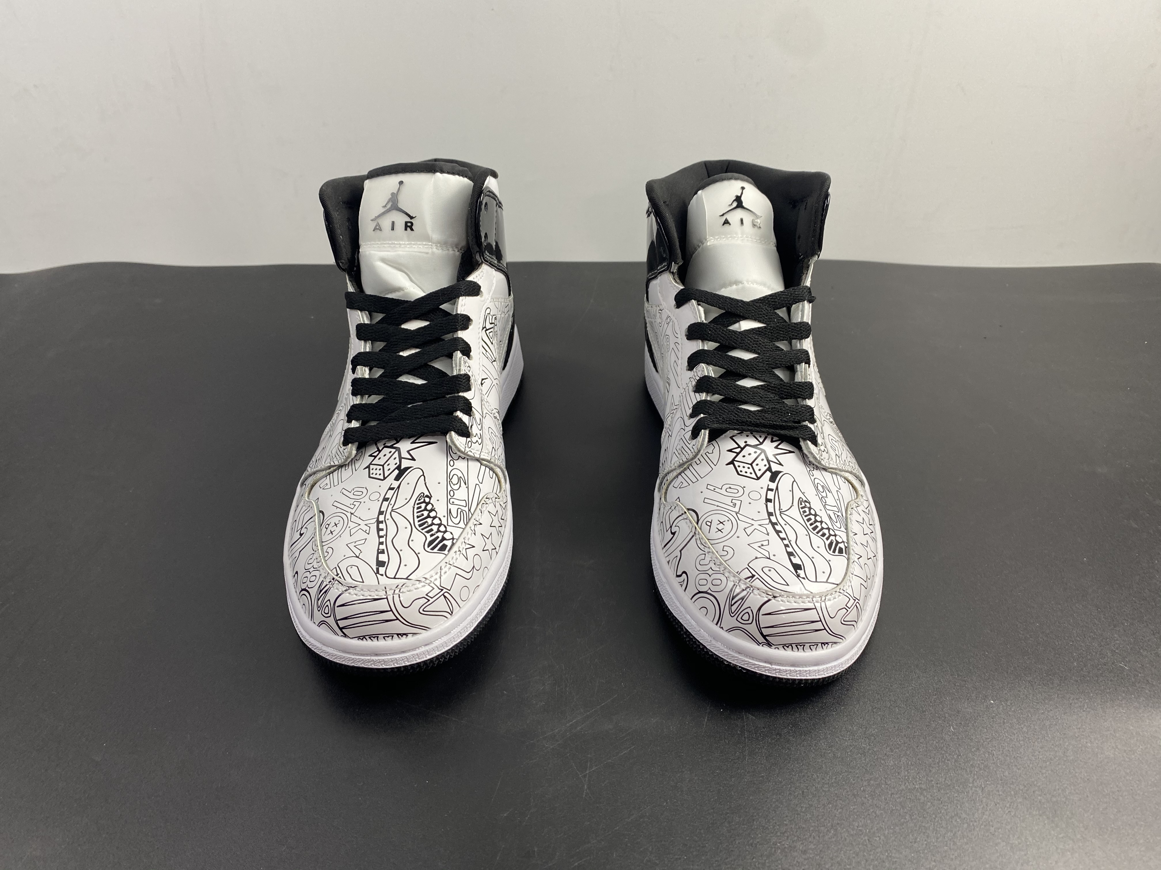 Air Jordan 1 Mid DC4099-100