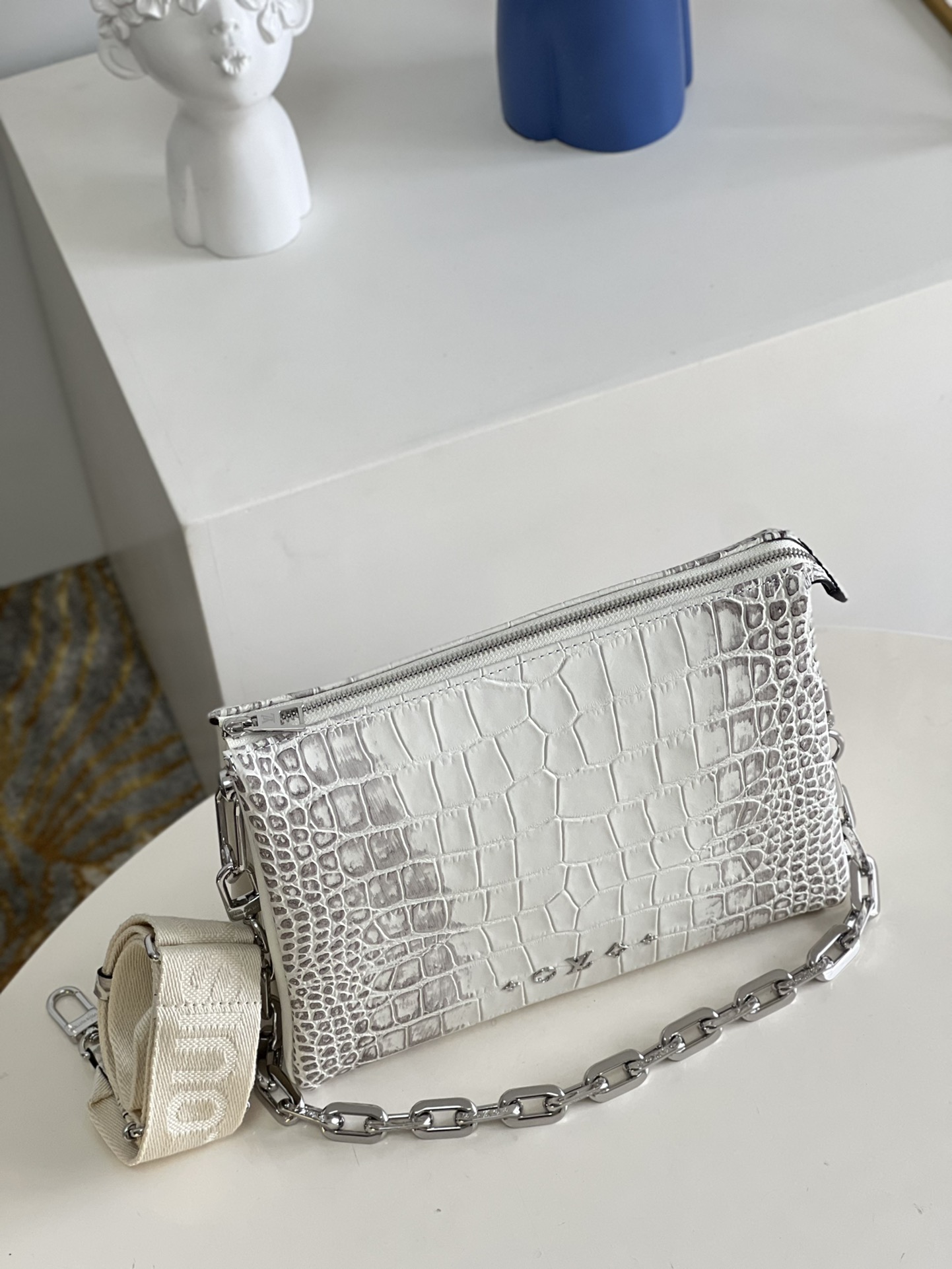 L*ouis V*uitton Top Bag 26*20*12CM