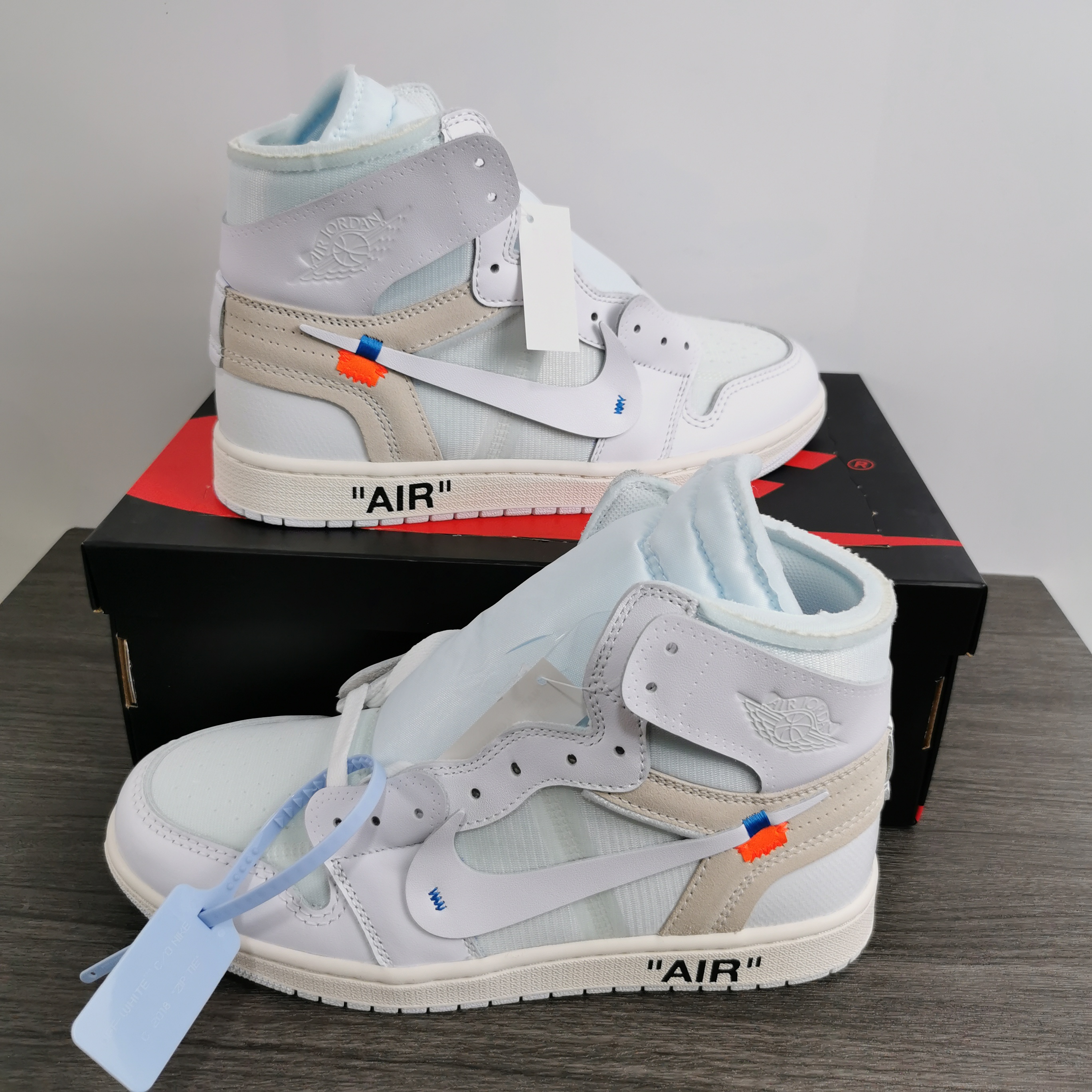 OFF WHITE x Air Jordan 1 Retro High