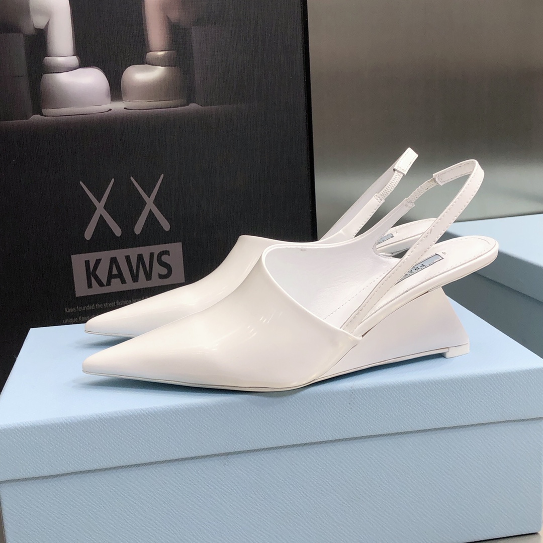 Women P*rada Top Quality Sandals