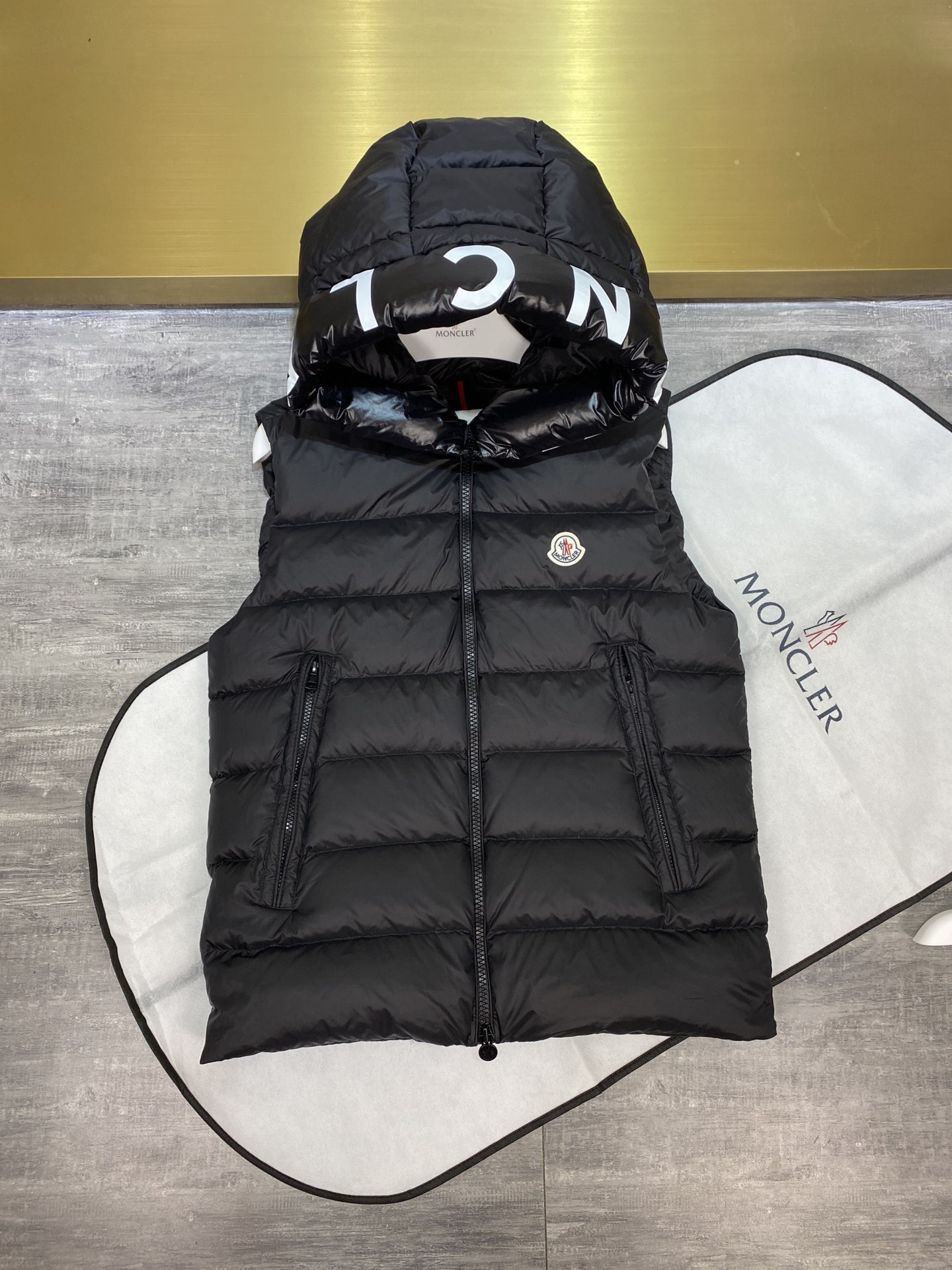 Women Jacket/Sweater Top Quality