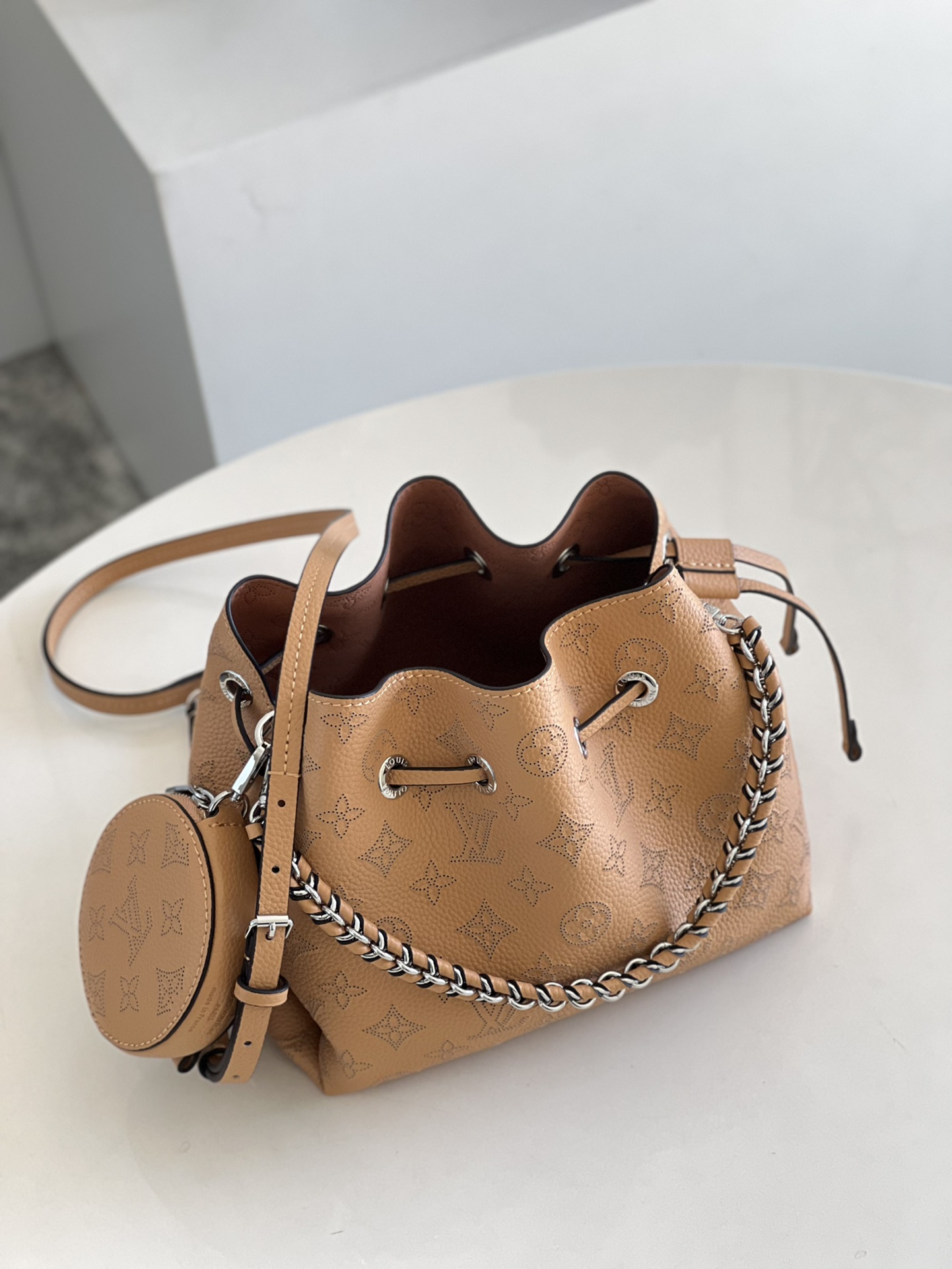 L*ouis V*uitton Bag Top Quality 19*22*14cm