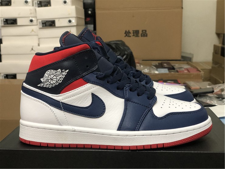Air Jordan 1 Mid 852542-104
