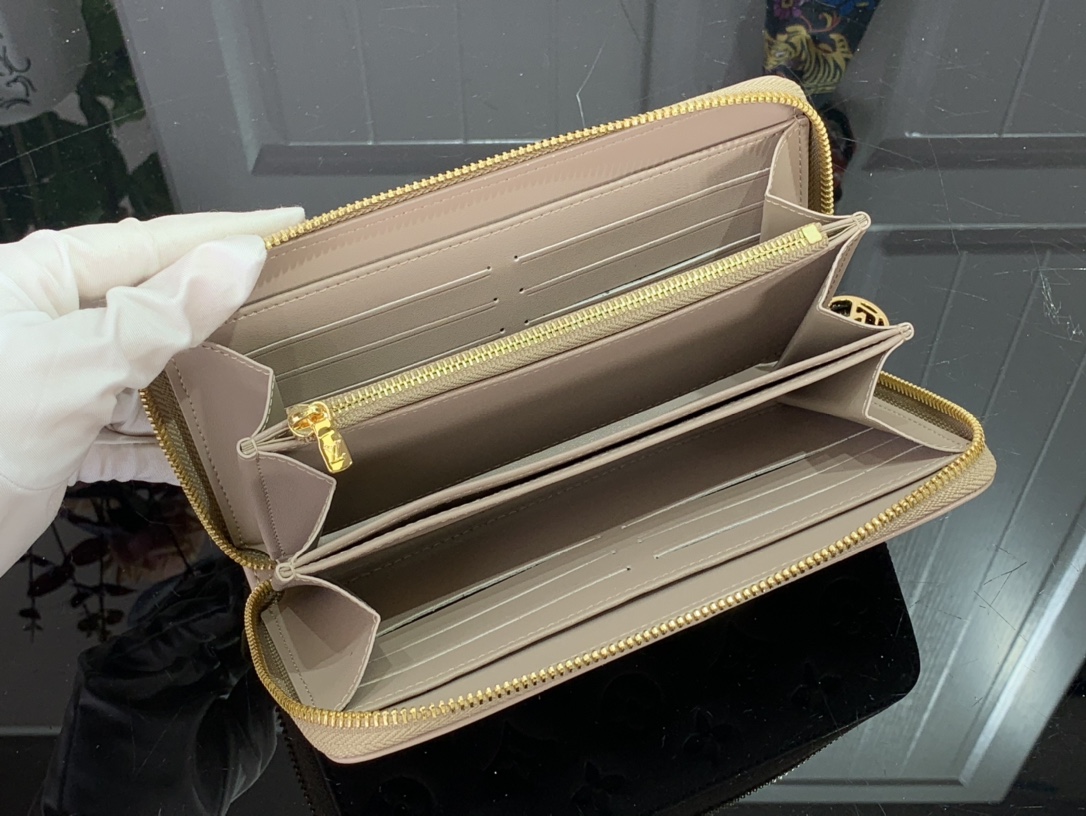 L*ouis V*uitton Bag Top Quality 19.5*10.5*2.5cm