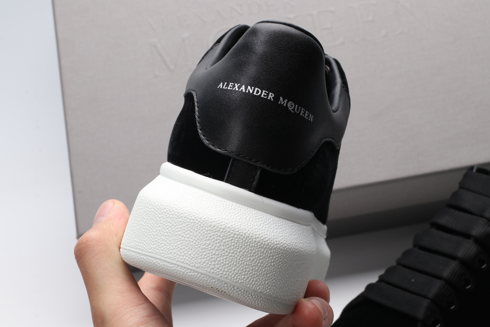 A*exander M*queen Sneaker