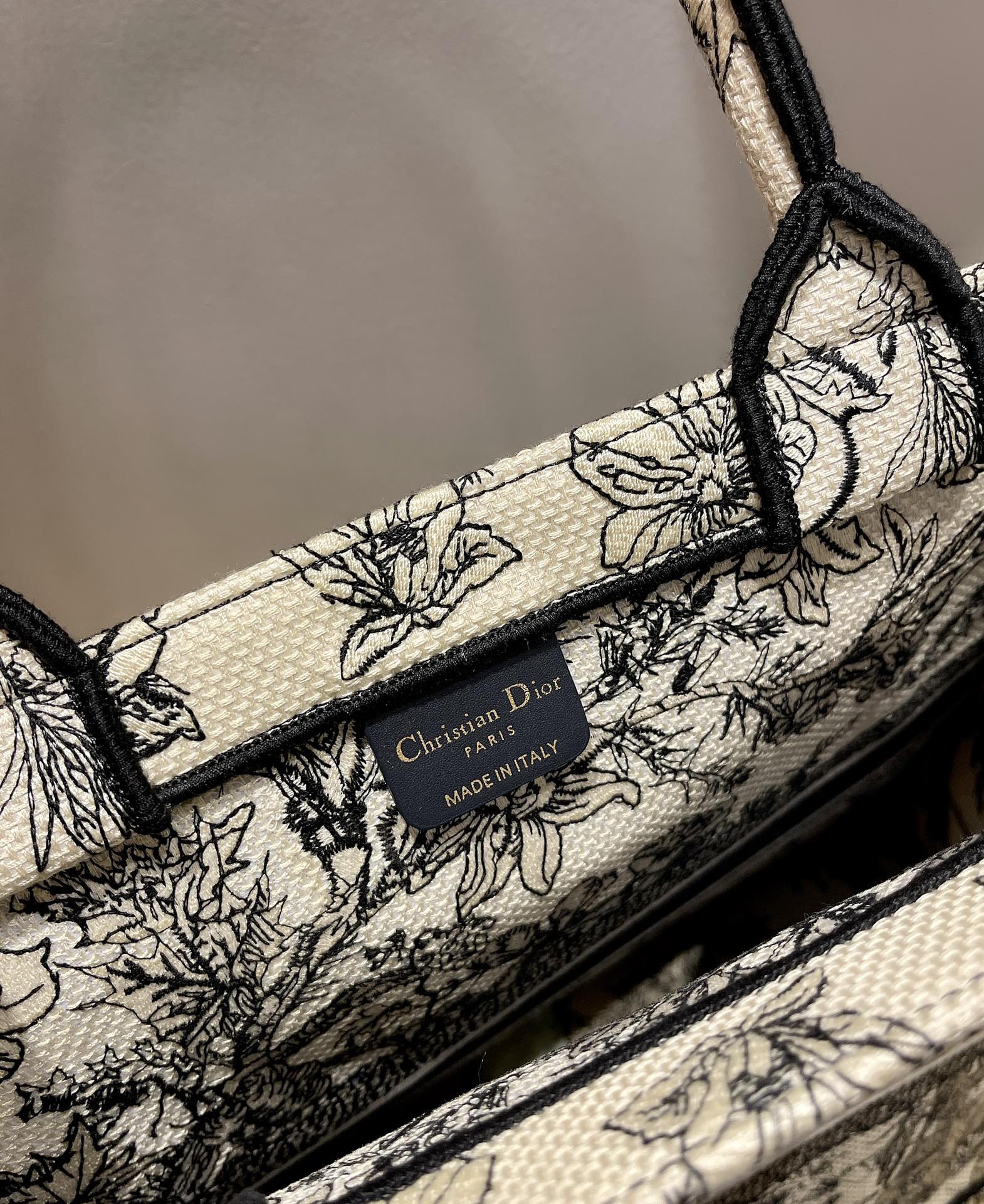 D*ior Bag Top Quality