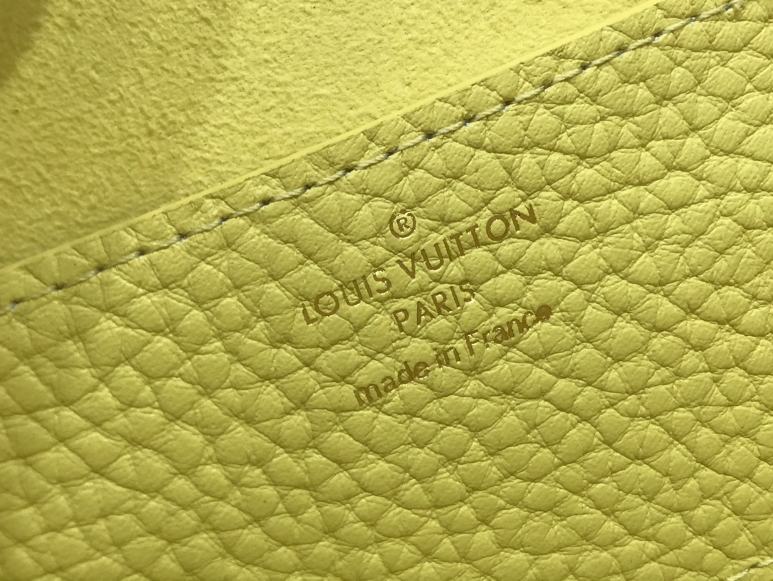 L*ouis V*uitton Top Bag 23cm