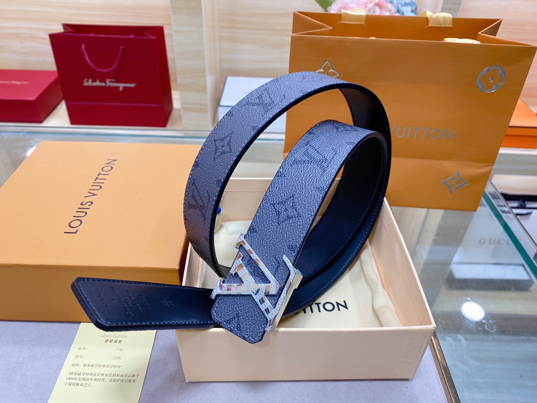 L*ouis V*uitton Belts Top Version