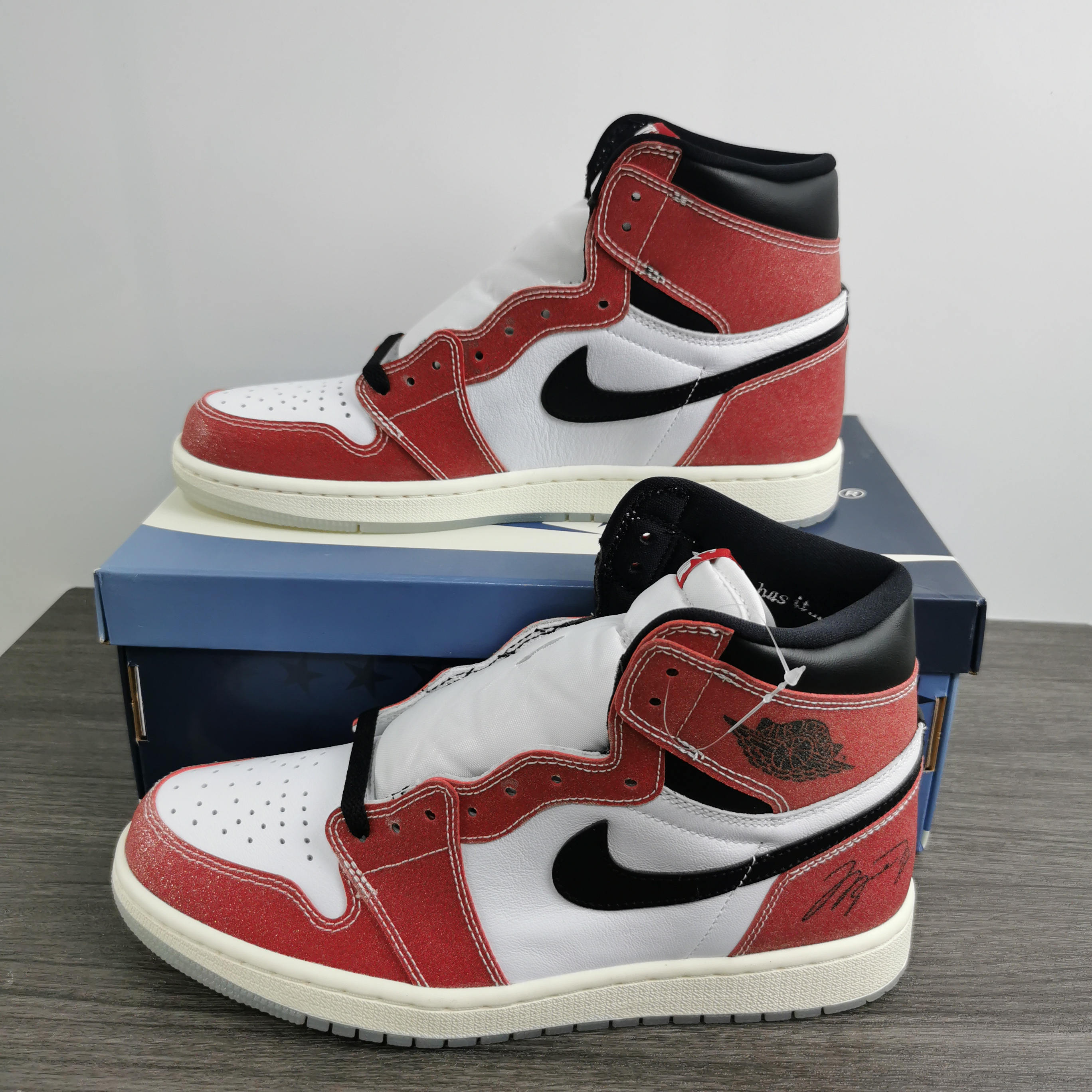 Trophy Room x Air Jordan 1 High OG DA2728-100