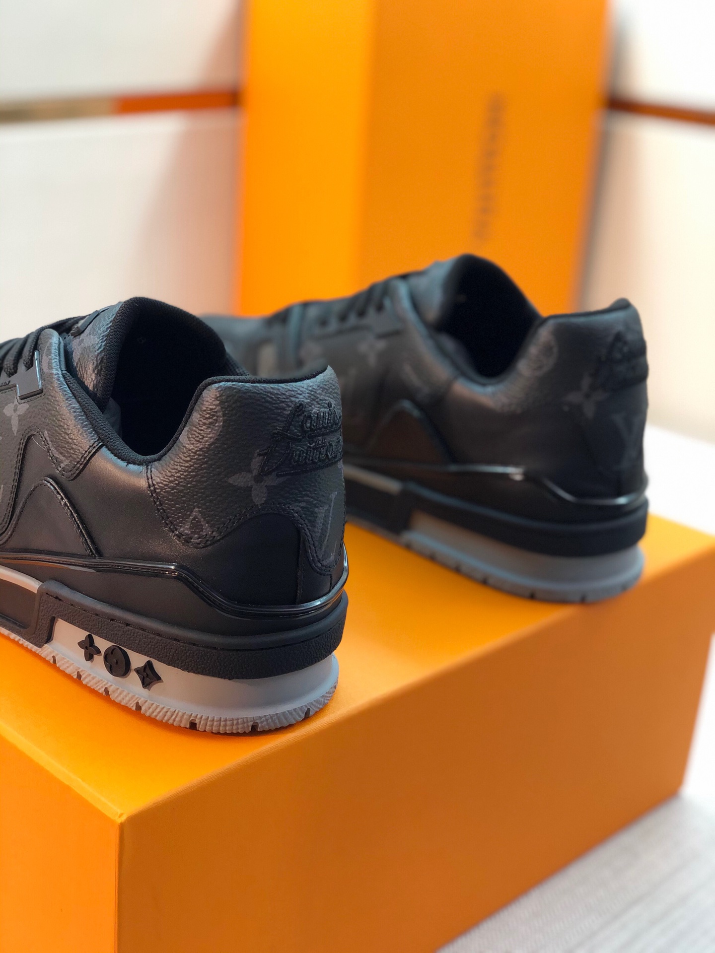 Men L*ouis V*uitton Top Sneaker