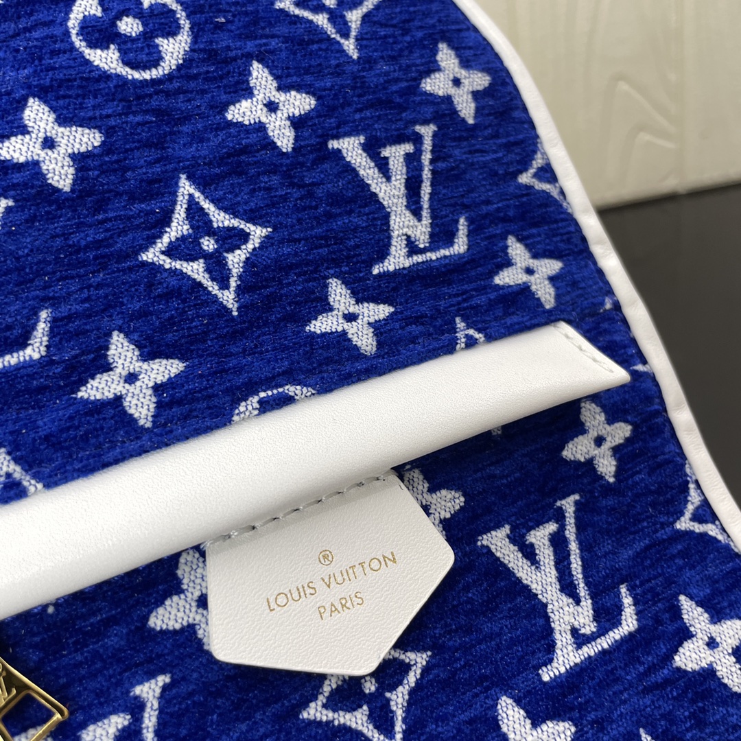 L*ouis V*uitton Top Bag 17*22*10cm