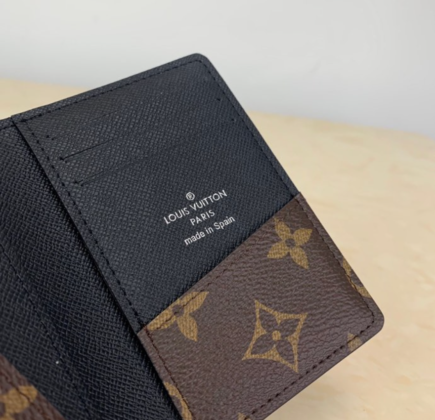 L*ouis V*uitton Bag Top Quality 7.5*11*1CM