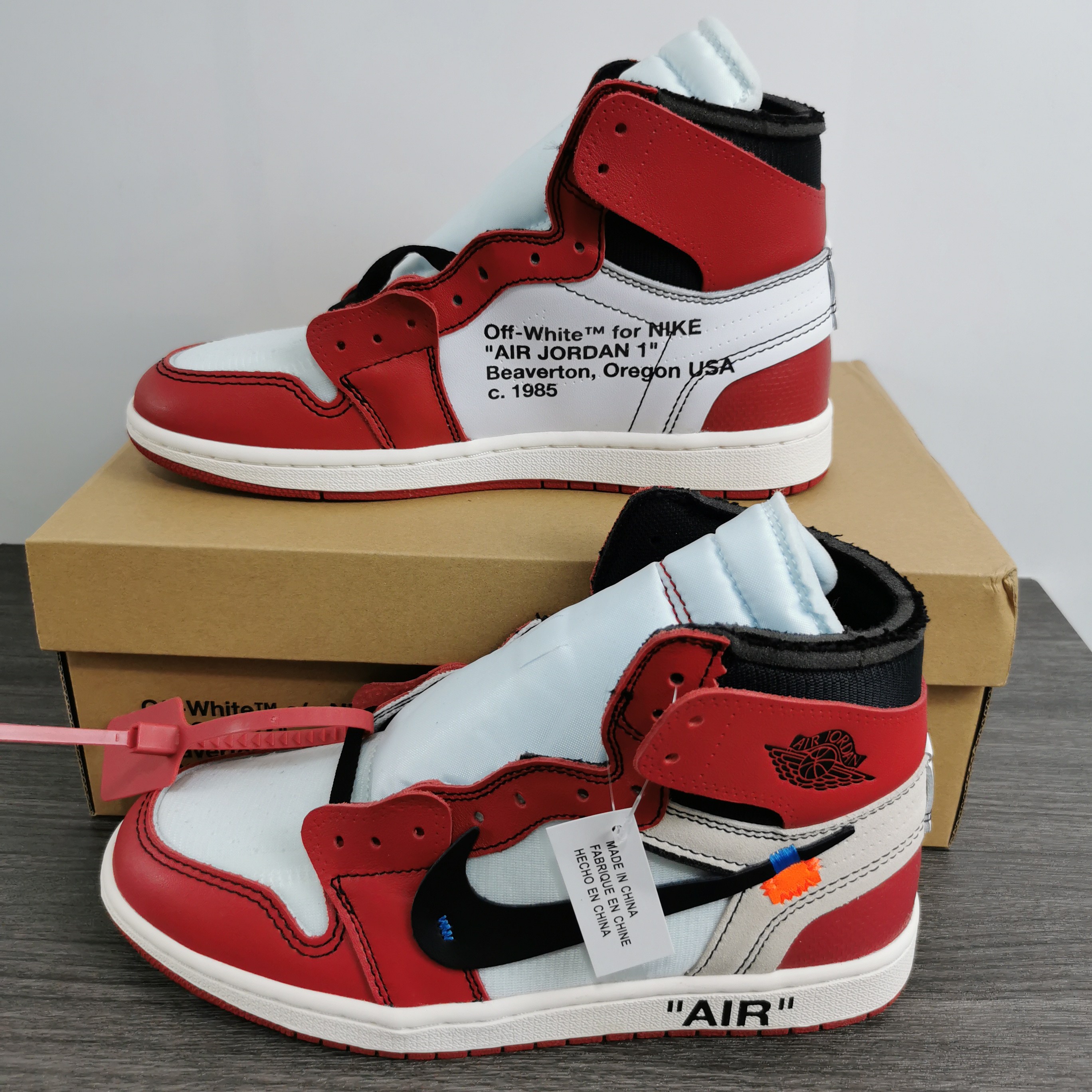 O*FF W*HITE x Air Jordan 1 Retro High