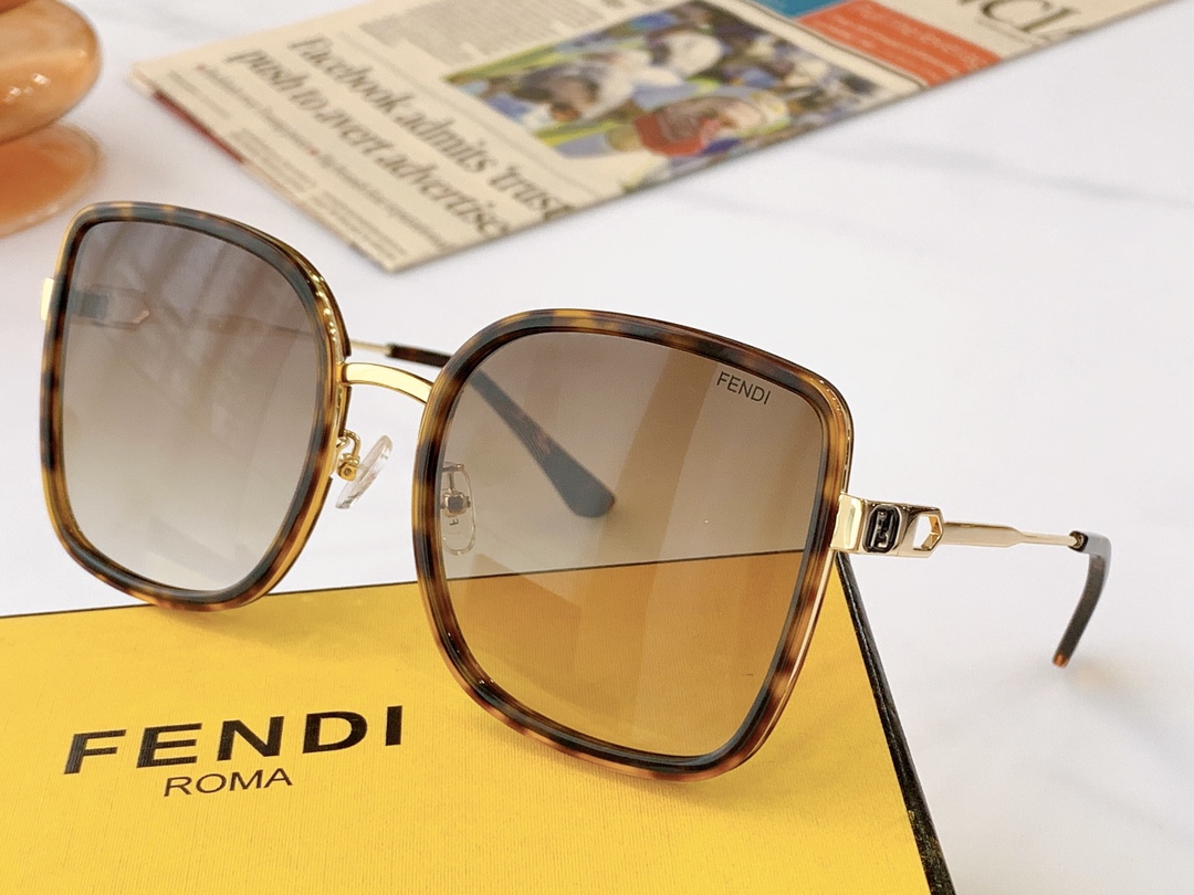 F*endi Glasses Top