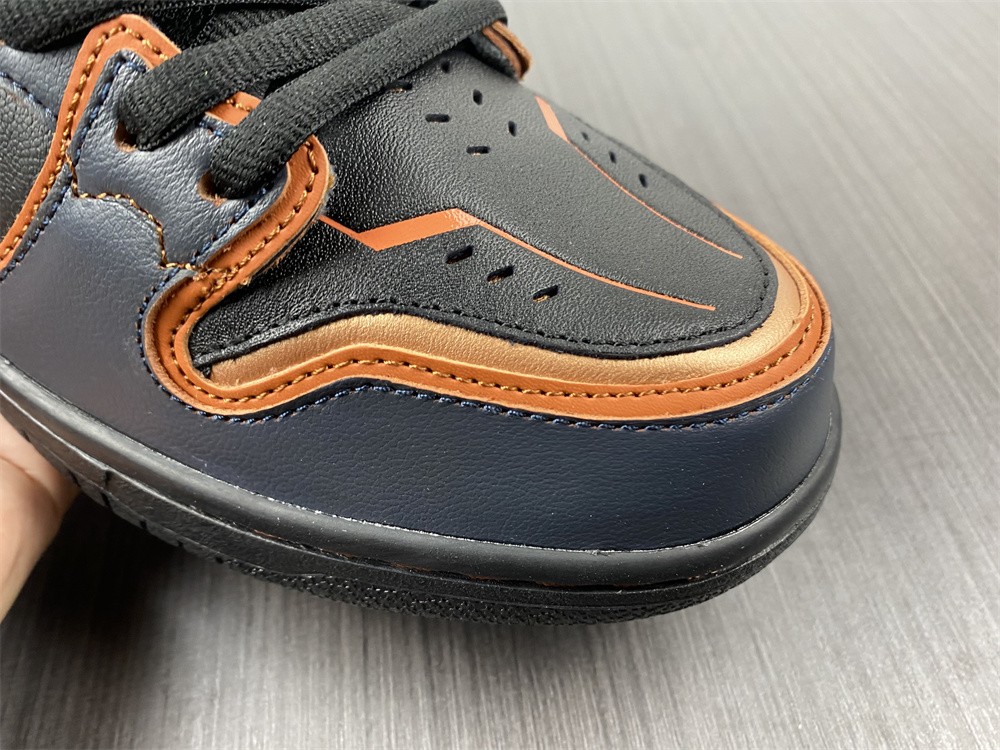 from Gundam x Nike SB Dunk High DH7717-400