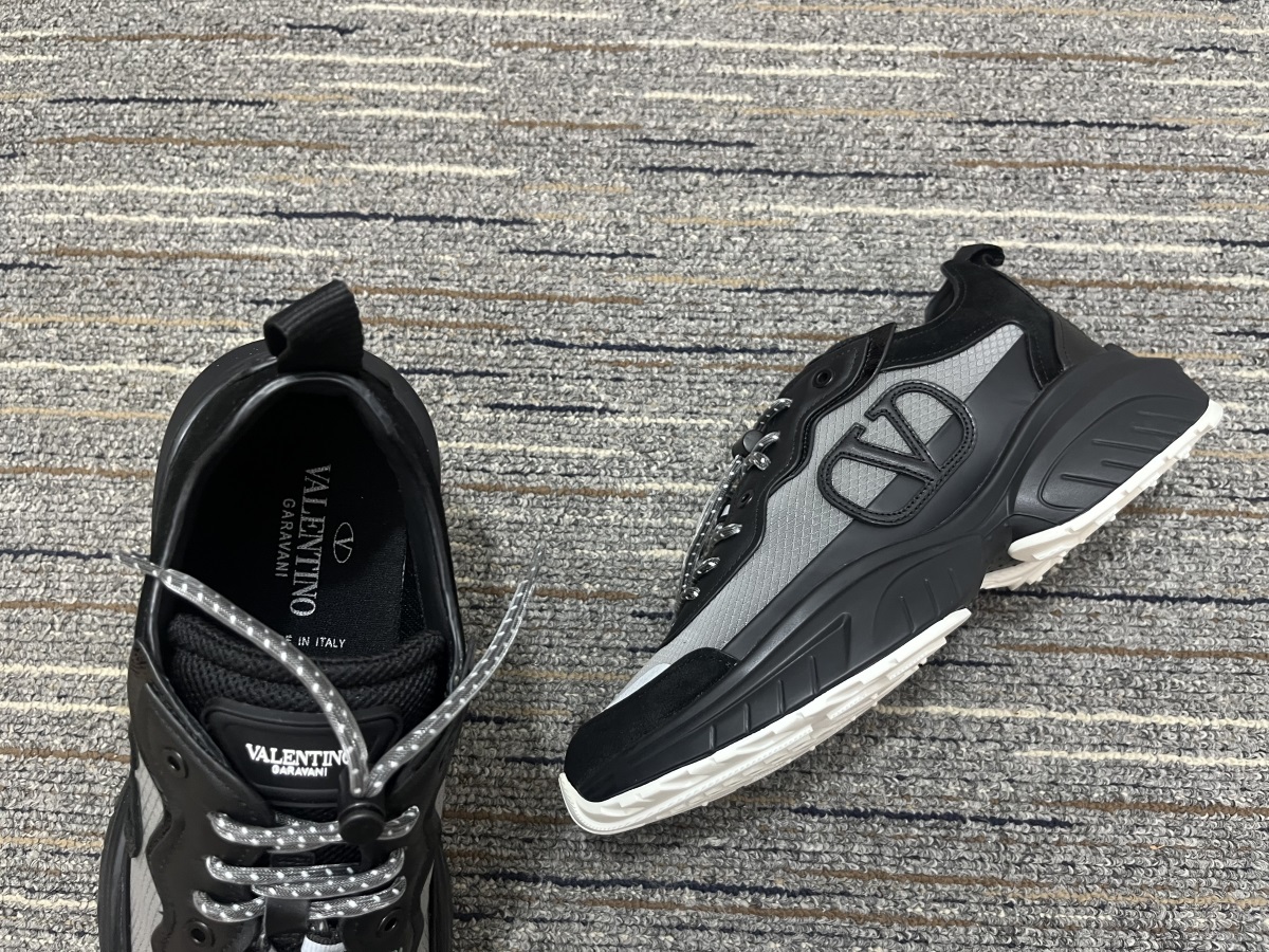 Men Women 𝑉*𝐴𝐿𝐸𝑁𝑇𝐼𝑁𝑂 Top Sneakers